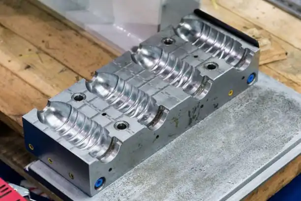 Fabricação de Moldes de Injeção e Sopro